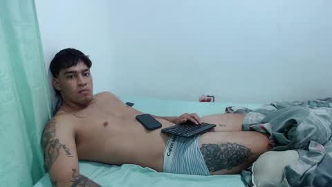 Snapshot of team23hot0 chatting on December 24, 8:00 am team23hot0 online show from December 24, 8:00 am