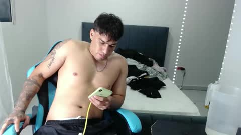 Snapshot of team23hot0 chatting on September 10, 3:39 am team23hot0 online show from September 10, 3:39 am