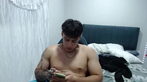 Snapshot of team23hot0 chatting on September 11, 3:28 am team23hot0 online show from September 11, 3:28 am