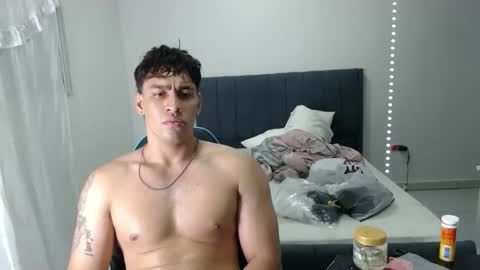 Snapshot of team23hot0 chatting on September 12, 1:28 am team23hot0 online show from September 12, 1:28 am