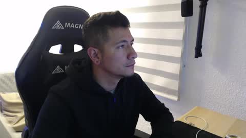 DYNAMITE DUO69 online show from April 21, 12:00 pm