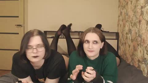 July online show from April 19, 9:06 pm