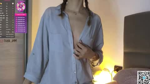 Em online show from March 9, 9:19 pm