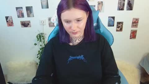 Snapshot of technical_face_powder_error chatting on November 17, 11:38 am technical_face_powder_error online show from November 17, 11:38 am