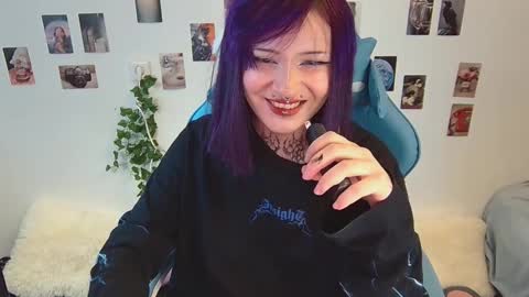 Snapshot of technical_face_powder_error chatting on November 20, 10:04 am technical_face_powder_error online show from November 20, 10:04 am