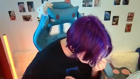 Snapshot of technical_face_powder_error chatting on December 4, 10:02 am technical_face_powder_error online show from December 4, 10:02 am