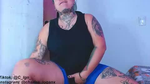 Charlee He online show from January 4, 2:14 am