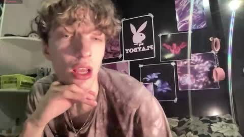 Alice     online show from March 12, 8:26 pm