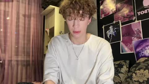 Alice     online show from April 3, 11:36 pm