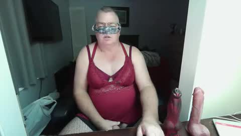 Snapshot of teddy1972 chatting on May 7, 7:41 pm teddy1972 online show from May 7, 7:41 pm