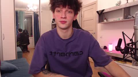 Teddy online show from December 6, 7:01 pm