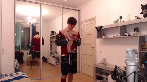 Teddy online show from December 9, 1:34 pm