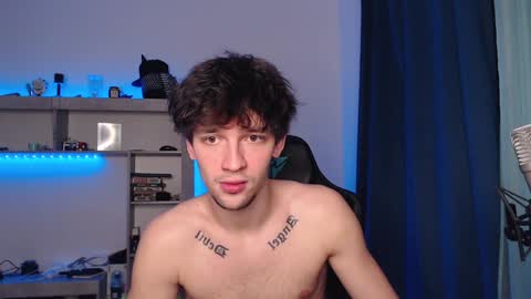 Teddy online show from December 14, 1:50 am