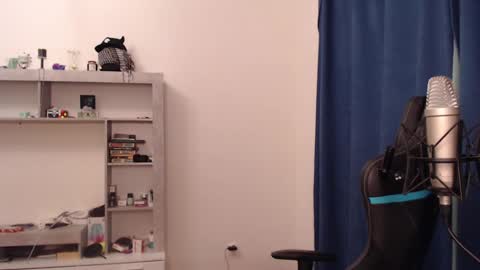 Teddy online show from December 17, 5:58 pm