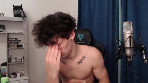 Teddy online show from December 18, 3:55 pm