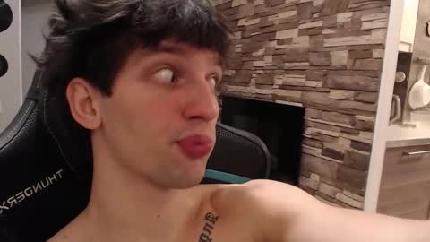 Teddy online show from November 18, 2:54 pm