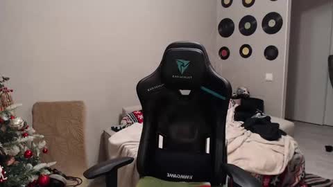 Teddy online show from December 5, 7:17 am