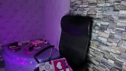 Tayloor online show from February 8, 3:19 am