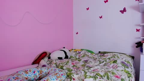 Snapshot of teffsweet18 chatting on December 19, 9:38 pm Amy No penetration Virgiin giirl online show from December 19, 9:38 pm