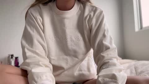 Snapshot of teffsweet18 chatting on October 20, 11:43 am Amy No penetration Virgiin giirl online show from October 20, 11:43 am