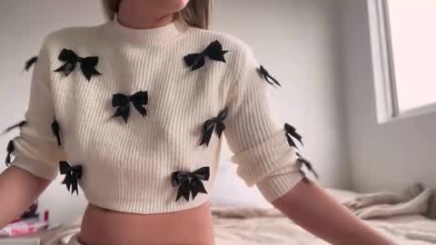 Snapshot of teffsweet18 chatting on October 22, 1:33 pm Amy No penetration Virgiin giirl online show from October 22, 1:33 pm