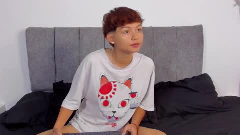 Estefani online show from February 27, 1:11 pm