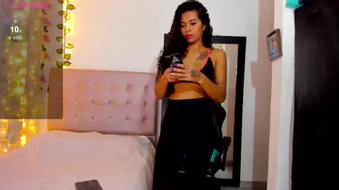 Tefy Cardona online show from December 4, 3:10 pm