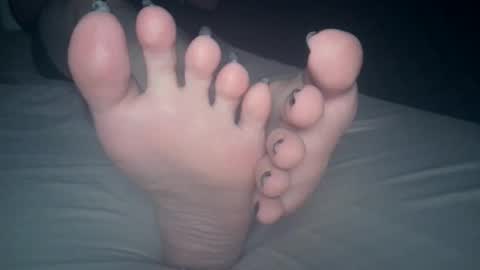 Viv West online show from December 17, 4:29 am