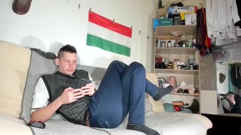 Virg Lszl online show from January 18, 4:44 pm