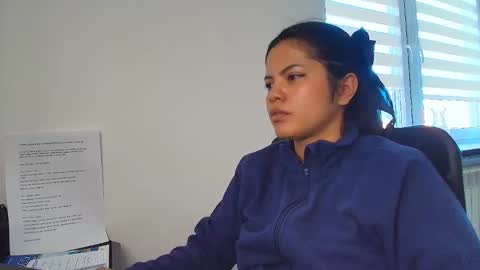 Snapshot of tell_me_goddess chatting on May 27, 12:13 pm Amazing SALOME online show from May 27, 12:13 pm