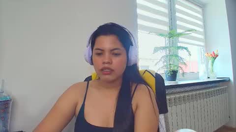Snapshot of tell_me_goddess chatting on June 1, 8:27 am Amazing SALOME online show from June 1, 8:27 am