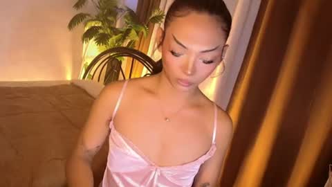 Snapshot of temptation_ashley chatting on June 30, 7:53 am temptation_ashley online show from June 30, 7:53 am
