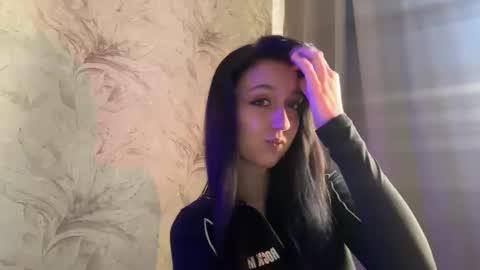 Snapshot of temptingvision chatting on February 4, 10:32 am temptingvision online show from February 4, 10:32 am