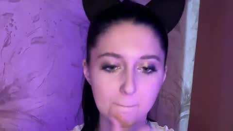 Snapshot of temptingvision chatting on March 8, 2:21 pm temptingvision online show from March 8, 2:21 pm