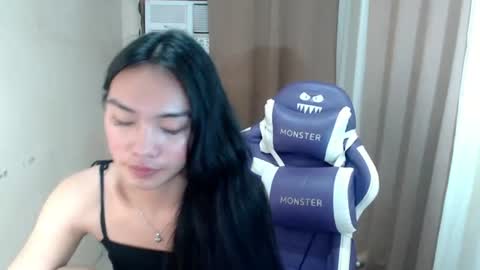 YOGIRL MAXINE online show from June 12, 1:26 am