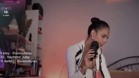 Snapshot of temptressxruby chatting on January 24, 2:19 pm TemptressxRuby online show from January 24, 2:19 pm