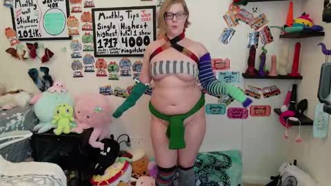 Pixie and Tentacle Overlord online show from January 14, 7:19 pm