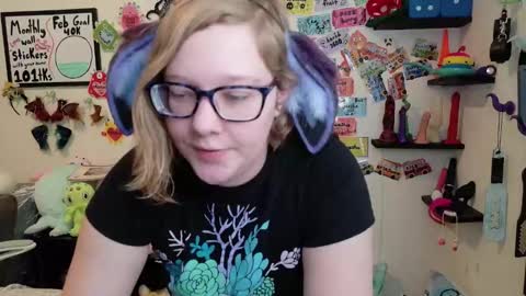 Pixie and Tentacle Overlord online show from February 6, 11:19 pm