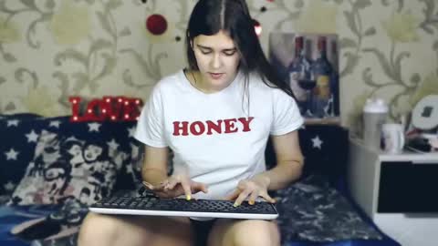 Snapshot of tender__ada chatting on February 21, 2:27 pm Ada online show from February 21, 2:27 pm