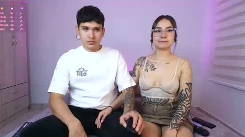 Snapshot of tender_dust chatting on September 14, 10:31 pm tender_dust online show from September 14, 10:31 pm