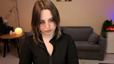 Snapshot of tender_meow chatting on May 4, 7:21 pm tender_meow online show from May 4, 7:21 pm