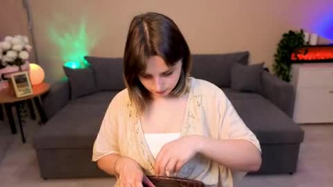 Snapshot of tender_meow chatting on June 7, 8:12 pm tender_meow online show from June 7, 8:12 pm