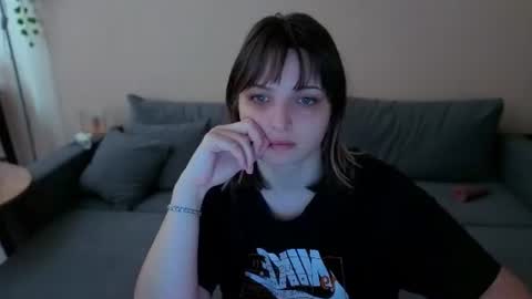 Snapshot of tender_meow chatting on June 24, 12:15 pm tender_meow online show from June 24, 12:15 pm