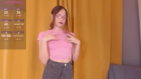 Call me Lora online show from October 3, 1:41 pm