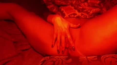 Snapshot of tendersinner chatting on November 9, 6:44 am tendersinner online show from November 9, 6:44 am