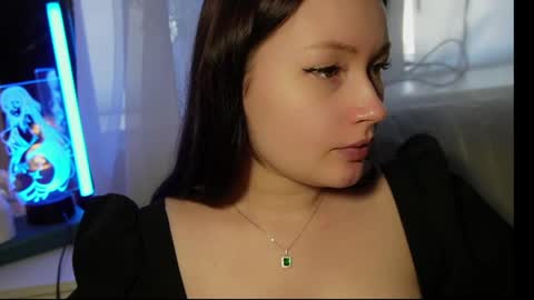Snapshot of tendre_amelia chatting on June 6, 8:19 am tendre_amelia online show from June 6, 8:19 am