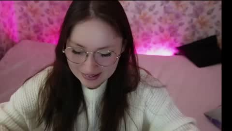 Snapshot of tendre_amelia chatting on June 20, 9:12 am tendre_amelia online show from June 20, 9:12 am