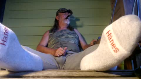 Snapshot of tennredneck chatting on August 1, 11:31 am Tennredneck online show from August 1, 11:31 am
