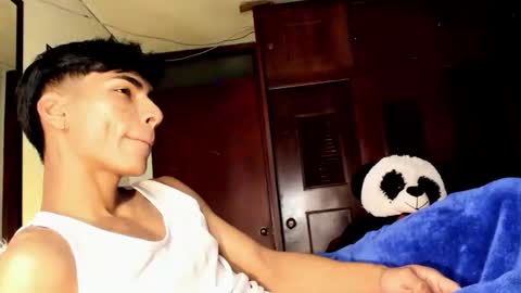 Snapshot of teo_369 chatting on May 9, 3:06 pm Teo online show from May 9, 3:06 pm