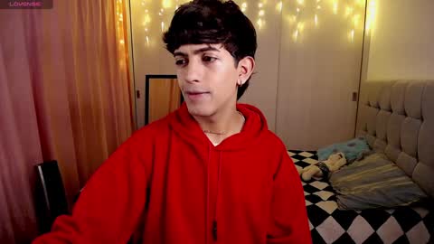 Snapshot of teobrowny_ chatting on December 17, 10:11 pm teo brown Independent model online show from December 17, 10:11 pm